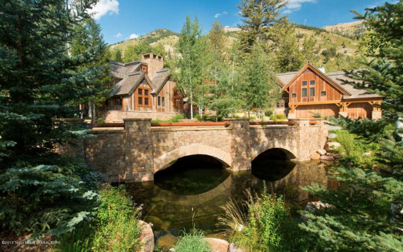 Christy Walton, WalMart Heiress And Richest Woman In America, Lists