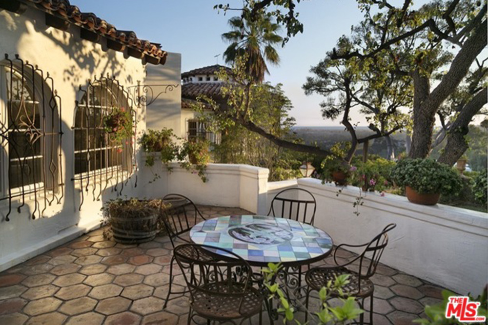 This Classic Hollywood Home Has Seen Some RealLife Hollywood Drama