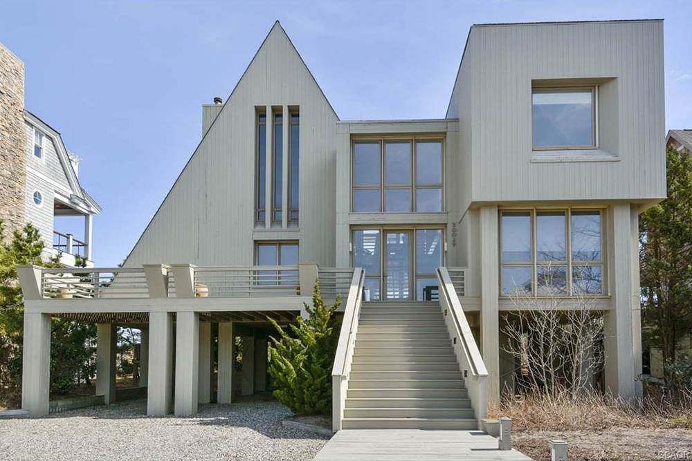 Homes For Sale With Pools And Porches For Summertime Life At Home