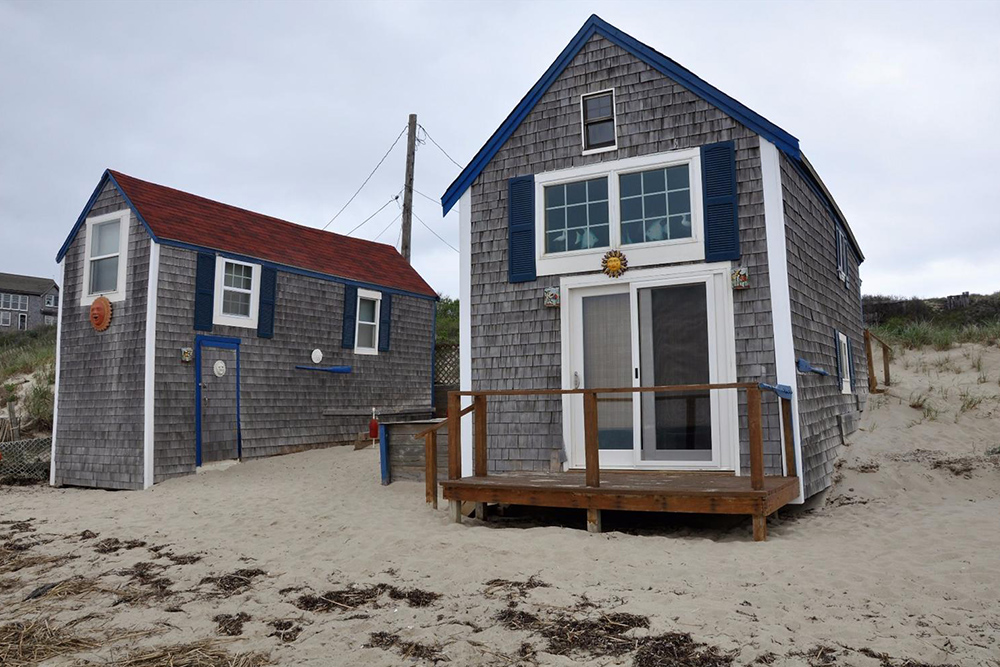 8 Homes With Converted Train Cars For Sale Life at Home Trulia Blog