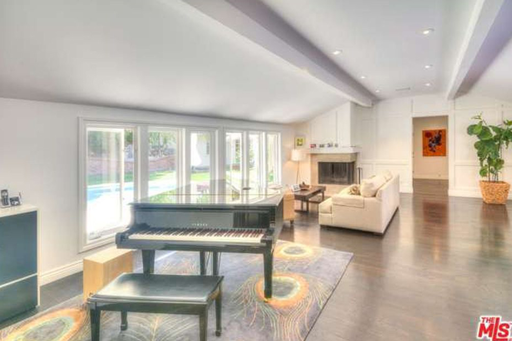 Rapper Drake House Expansion Aubrey Graham Buys The Hidden Hills House