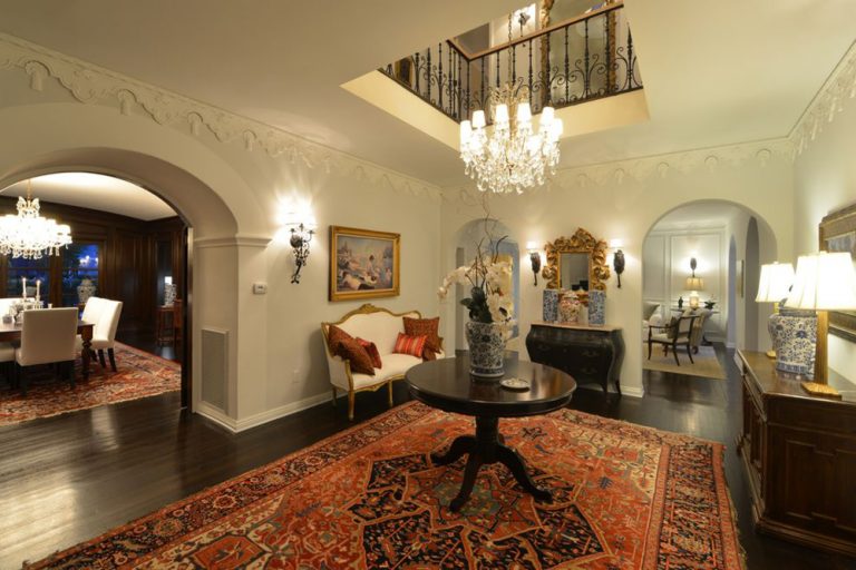 Holly Madison House Tour Her LA Home For Sale Celebrity